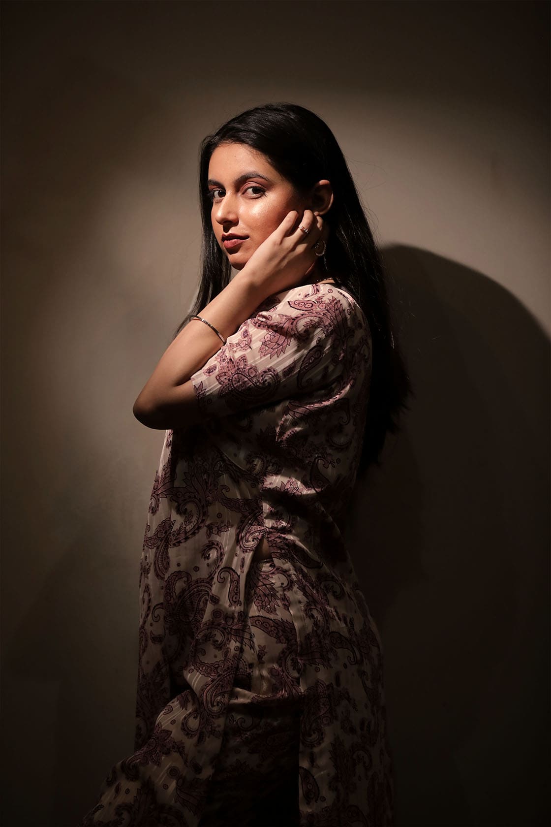 Shehnaaz Gill new photo| Beauty in black! Shehnaaz Gill looks resplendent  in a kurti as she poses for a selfie